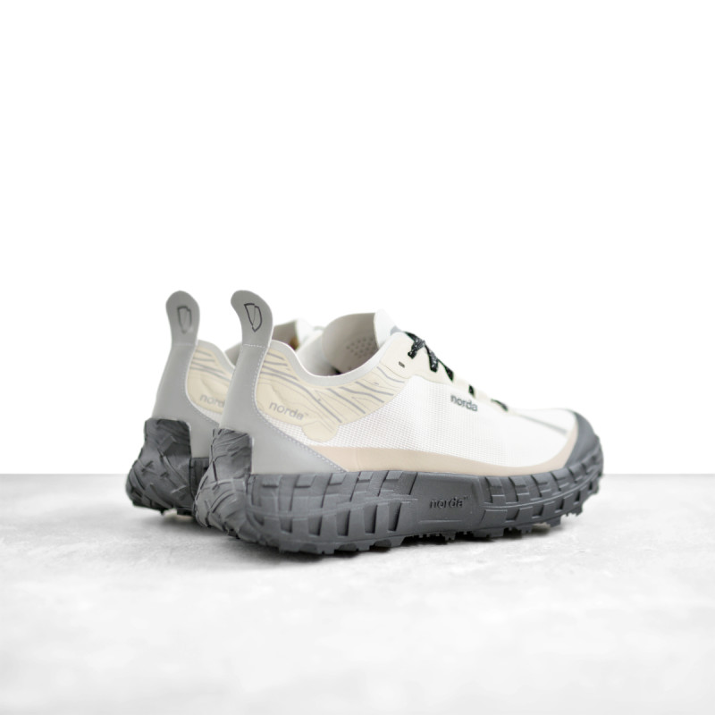 001A-W